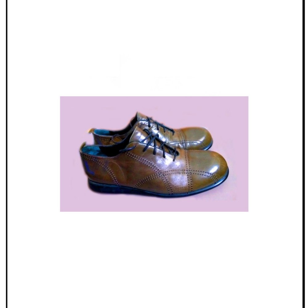 Floor Model Rare/Unique Women's Top Grade High Grain Fashionable Leather Shoes